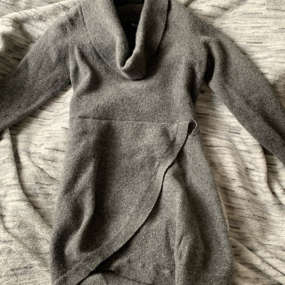 BCIM turtleneck knit top